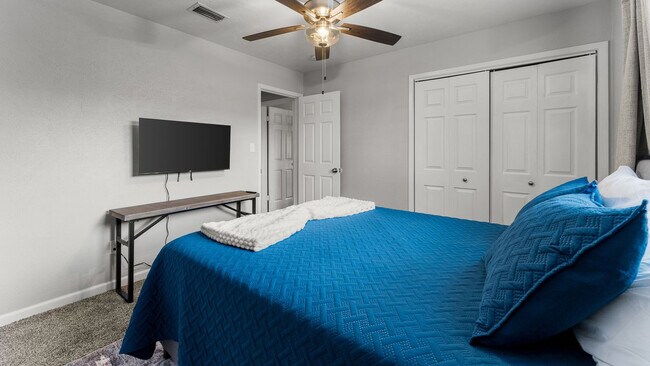 Building Photo - 6314 Senators Dr