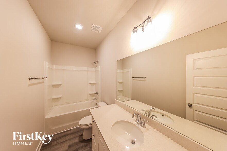 Building Photo - 60 County Rd 1700