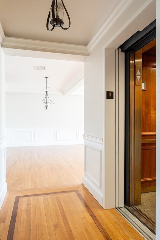 Building Photo - 15 Marlborough St