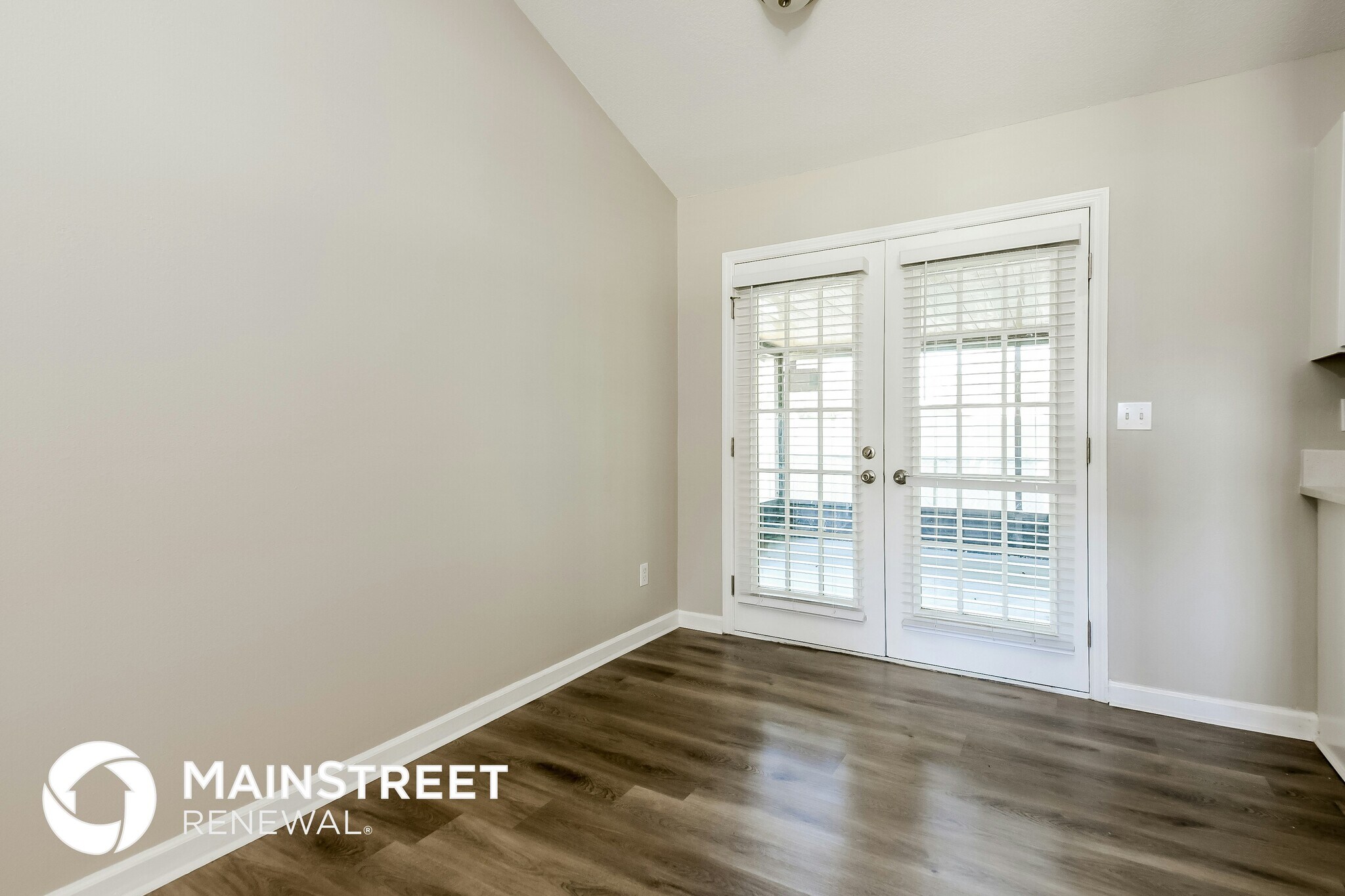 Building Photo - 104 Summerhill Ct