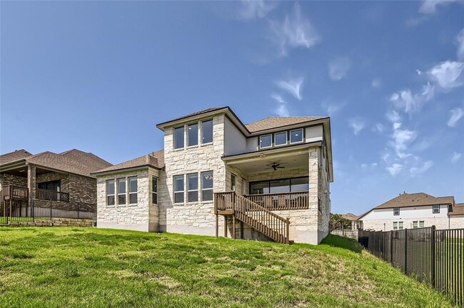 Building Photo - 704 Palamos Dr