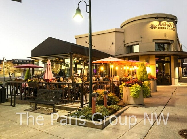 Building Photo - Stylish Model Hm in Issaquah Highlands * Park-Facing, EV Charger, Designer Upgrades & Very Walkable!