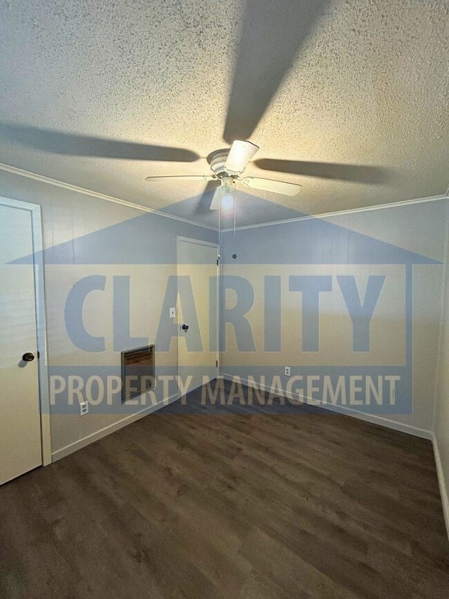 Building Photo - Charming 3-Bedroom, 1-Bath Home with Bonus...