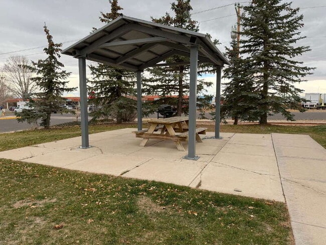 Building Photo - 517 Mitchell St