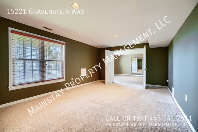 Building Photo - 15221 Gravenstein Way