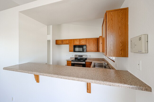 Building Photo - 1850 N 84th Ln