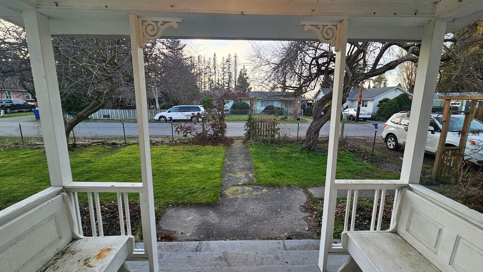 Building Photo - 1105 Curtis St