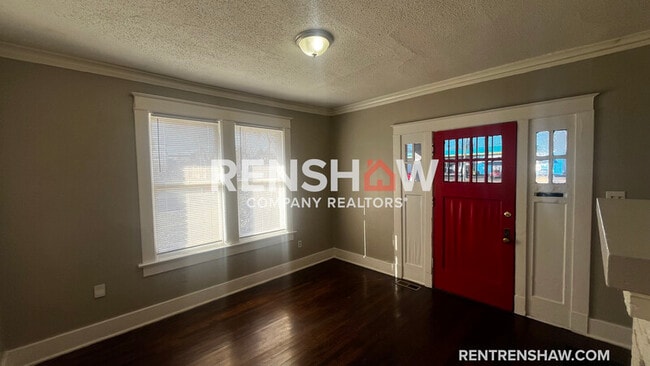 Building Photo - 1423 Lyndale Ave