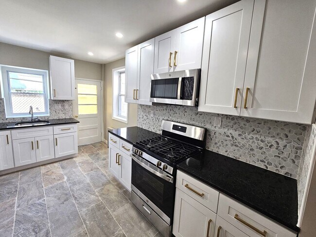Building Photo - Fantastic Updated South Philadelphia Home ...
