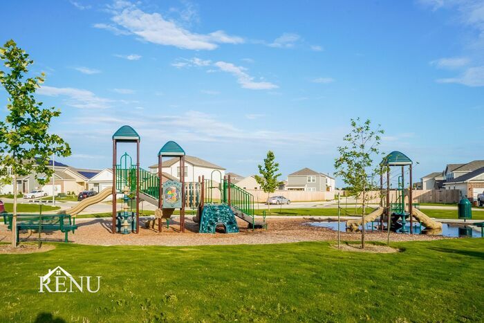 Building Photo - 5027 Firefly Hls