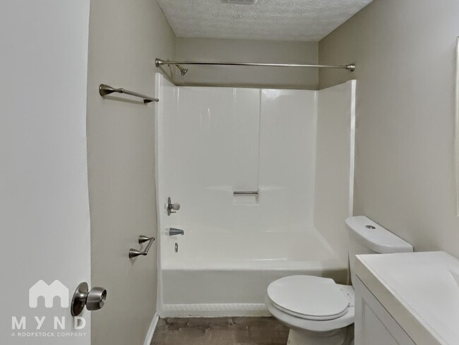 Building Photo - 1279 Glenview St