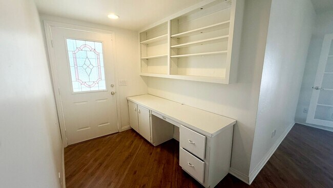 Building Photo - 22684 Minona Dr