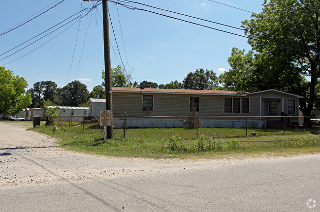 Primary Photo - Summer Wood Mobile Home Park