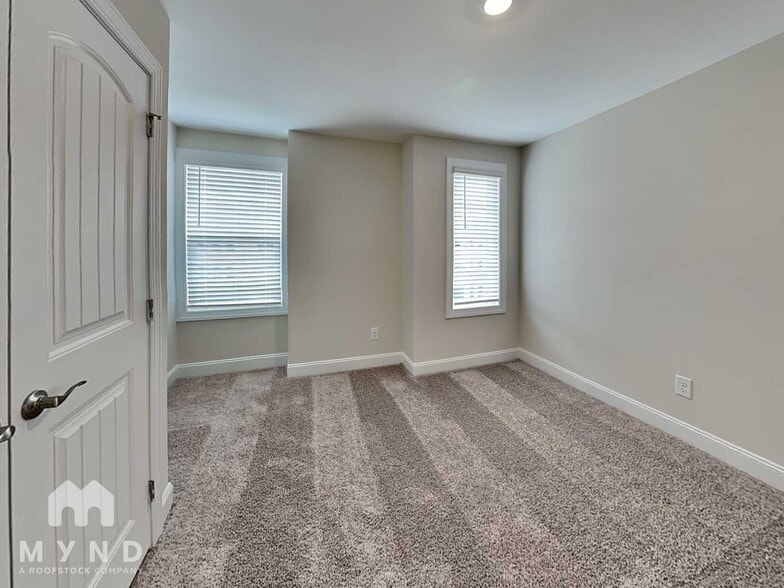 Building Photo - 6921 Woodland Stream Pl