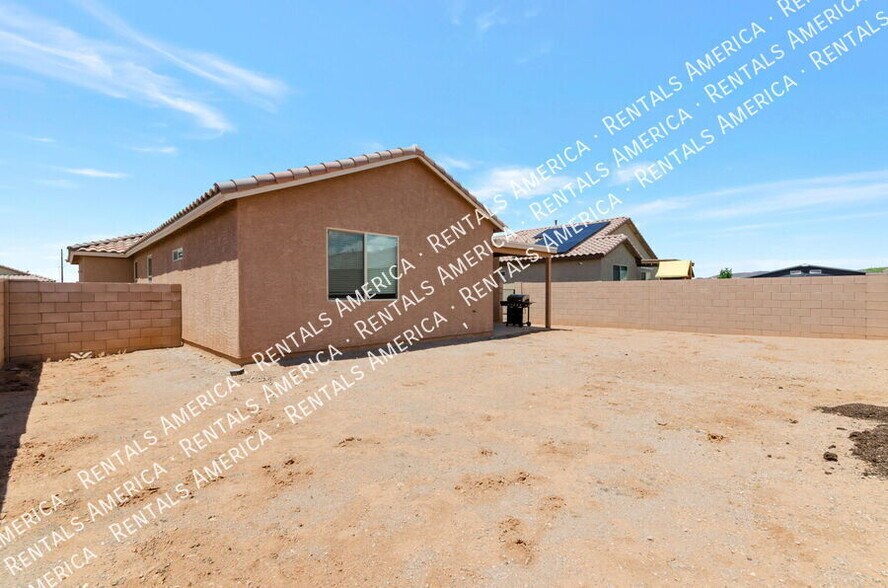 Building Photo - 5631 S Ruby Quin Pl