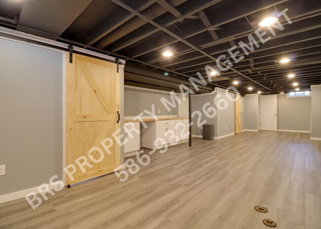 Building Photo - Charming 3 Bedroom 1.5 Bathroom Ranch.