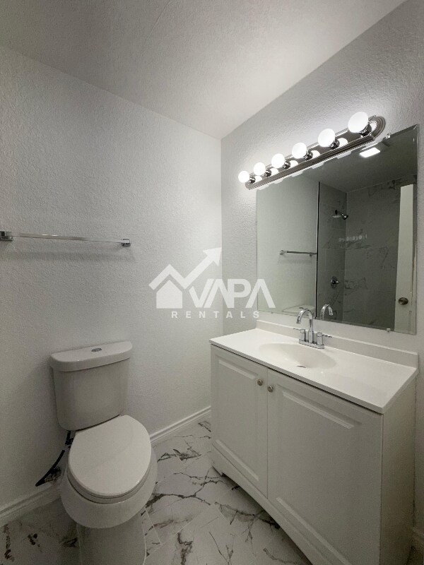 Building Photo - 6111 Feather Crest Ln