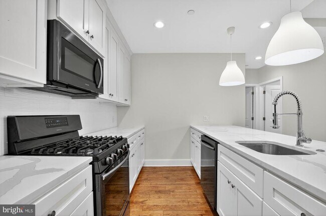 Building Photo - 1420 E Susquehanna Ave