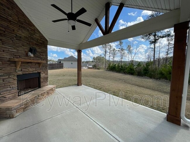 Building Photo - 2322 Sheridan Dr