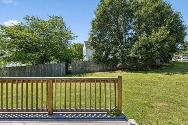 Building Photo - 2601 Danbury Cir