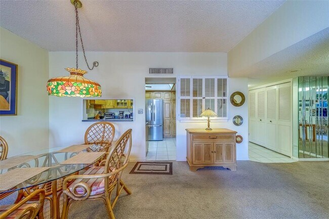 Building Photo - 400 Island Way