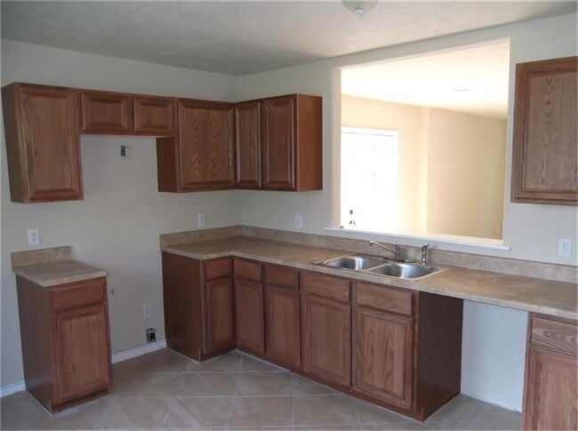 Building Photo - 2627 Desoto Sq Dr