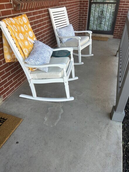 Building Photo - 1476 W Dakota Ave