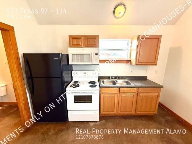 Building Photo - 573 Texas 97-114
