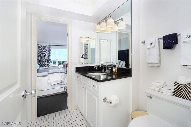 Building Photo - 1900 Gulf Shore Blvd N