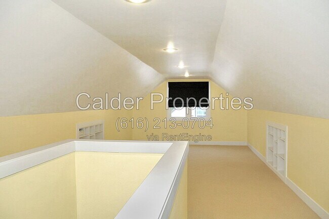 Building Photo - 1317 Herrick Ave NE