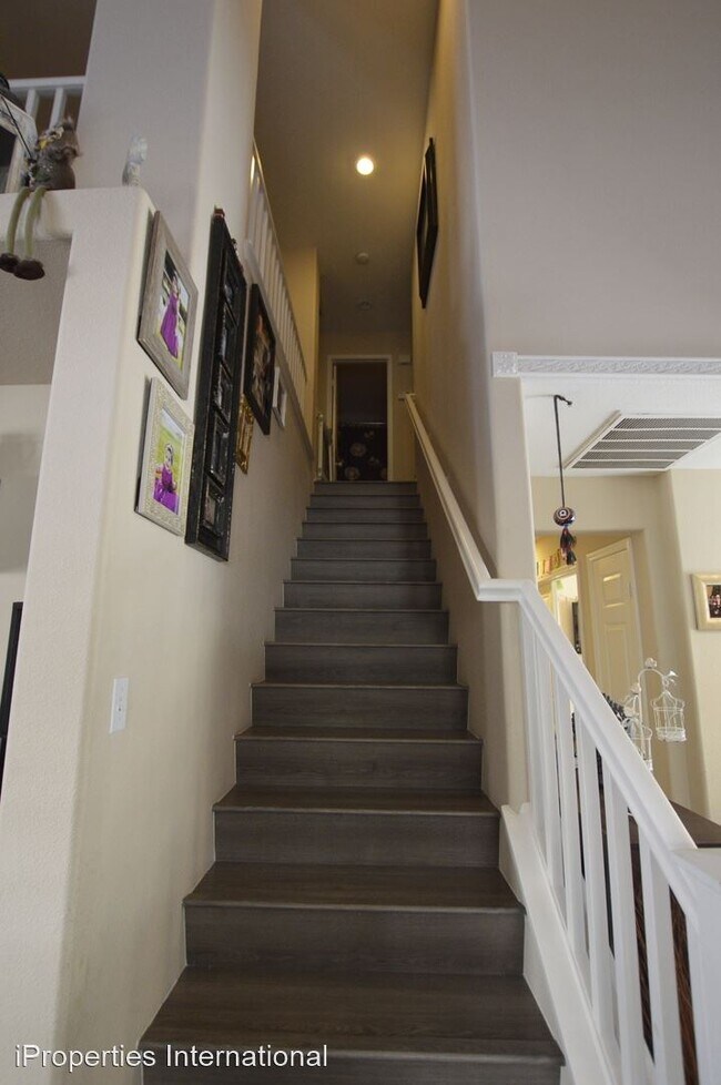Building Photo - 3 br, 2.5 bath House - 9137 Starling Wing Pl