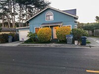 Building Photo - 430 D St