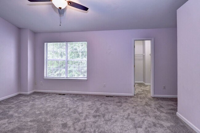 Building Photo - Coventry Townhome Move In Ready.