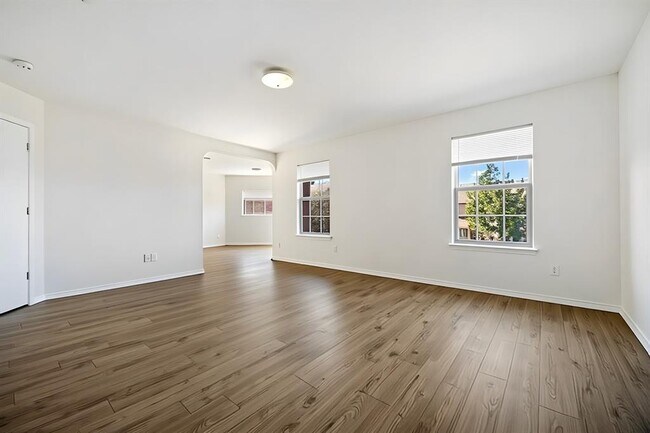 Building Photo - 11112 Chatam Berry Ln