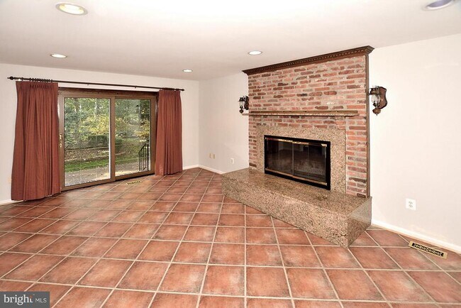 Building Photo - 11093 Robert Carter Rd