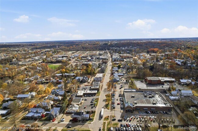 Building Photo - 101 Base Line Rd