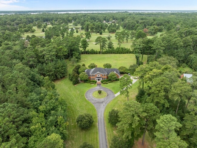 Building Photo - 450 Cox Rd