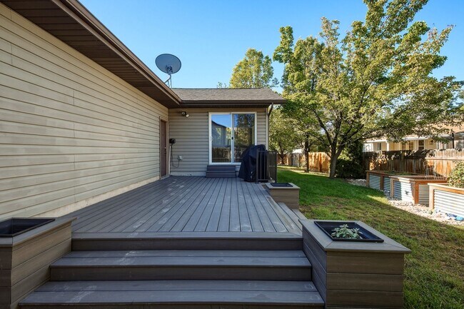 Building Photo - 1203 N 100 E
