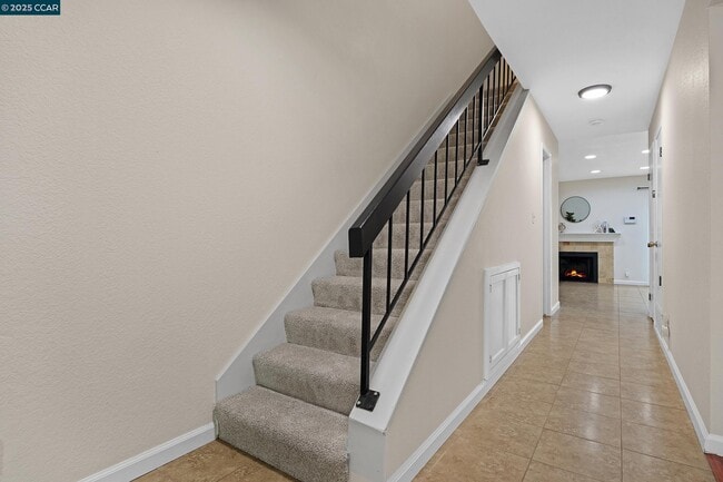 Building Photo - 1668 Parkside Dr
