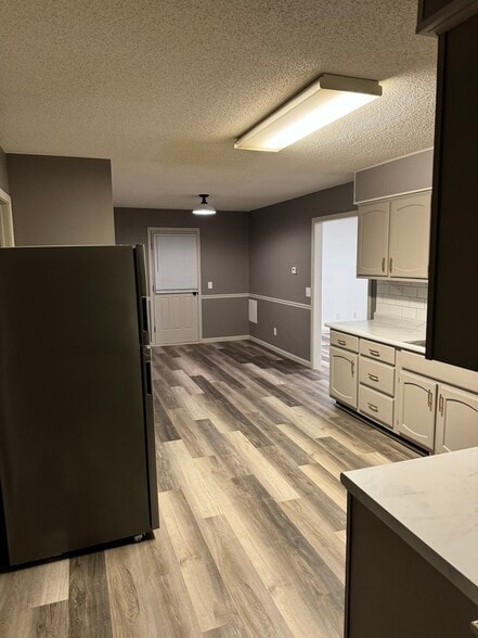 Building Photo - 206 Kate Dr
