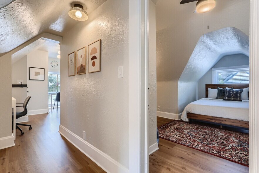 Building Photo - 1073 N Downing St