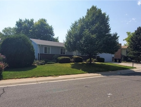 Building Photo - 8762 W 75th Pl