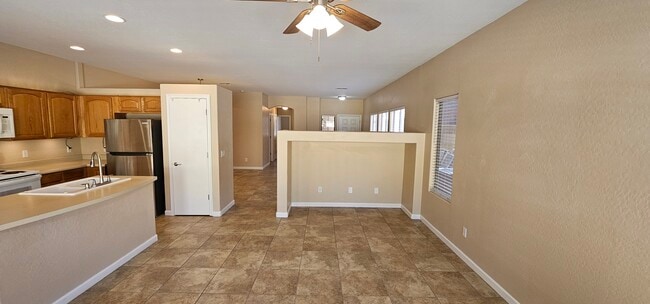 Building Photo - 28057 N Quartz Dr