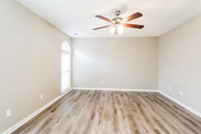 Building Photo - 4706 Avalon Forest Ln