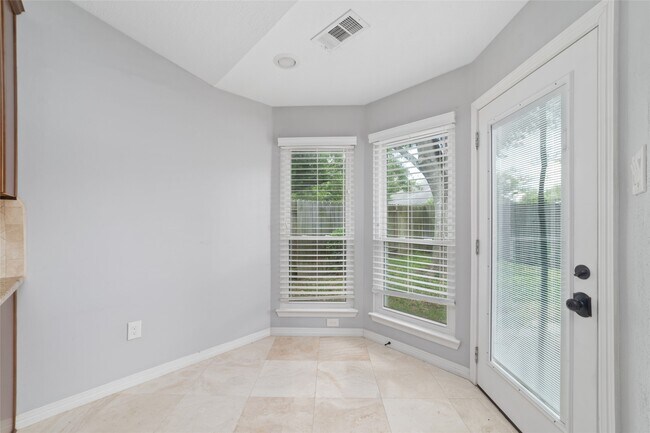 Building Photo - 20822 Whitevine Way