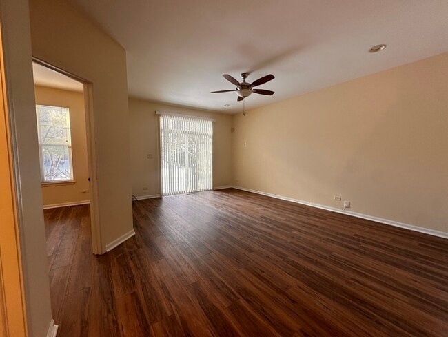 Building Photo - 437 Pine Lake Cir