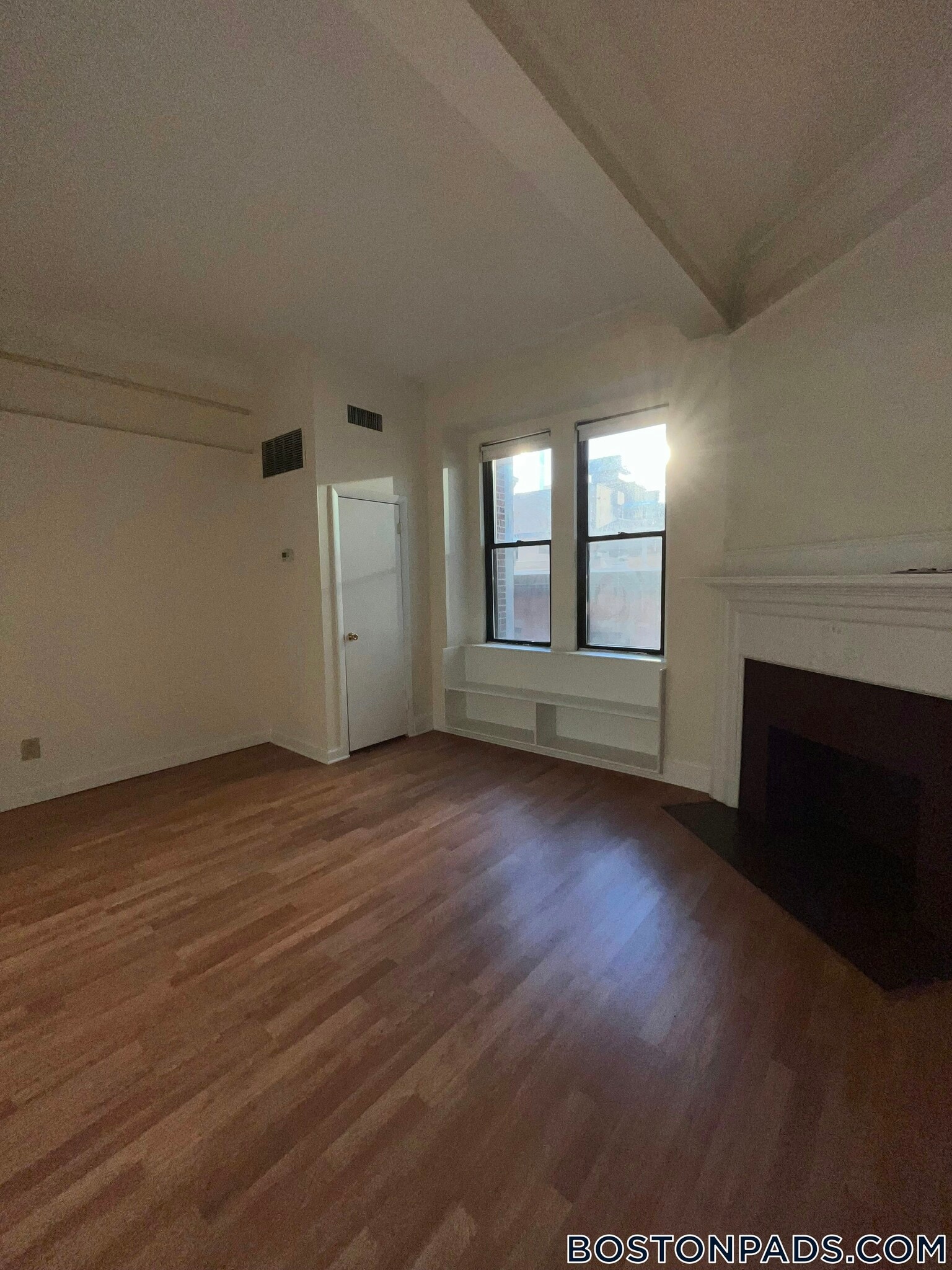 Building Photo - 62 Boylston St