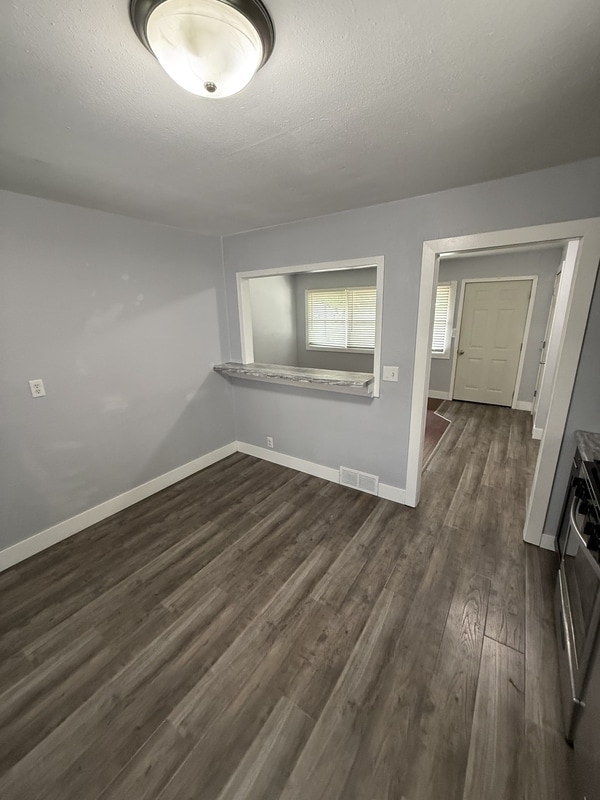 Building Photo - 428 Hilltop Rd