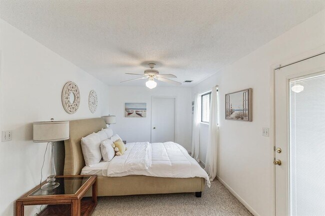 Building Photo - 22518 Felicia Dr
