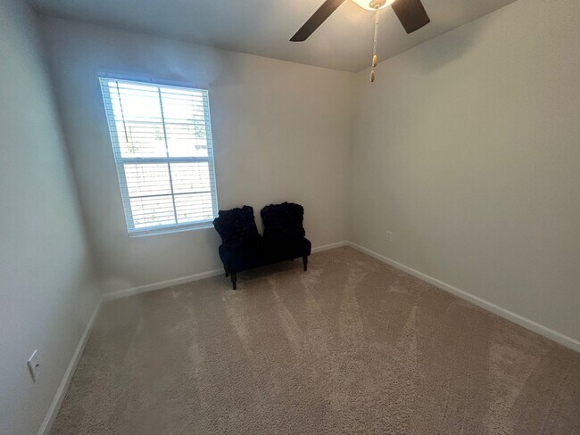 Building Photo - 2769 Prince Charles Ct